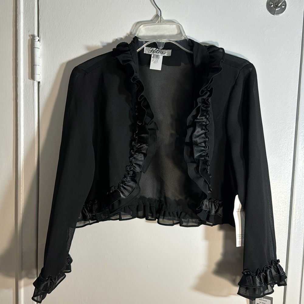 Black evening shawl and coverup. Size 12. New with tags